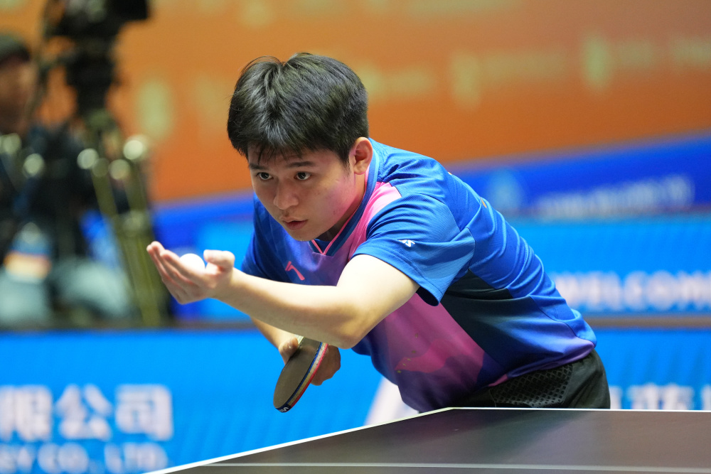 内人士对曼 内人士对曼